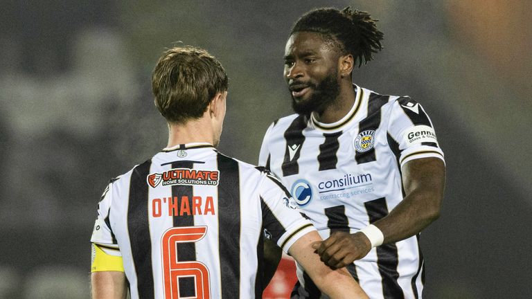 PAISLEY, SCOTLAND - NOVEMBER 23: St Mirren's Richard Taylor celebrates after scoring to make it 2-1 during a William Hill Premiership match between St Mirren and Aberdeen at the SMiSA Stadium on November 23, 2024, in Paisley, Scotland. (Photo by Craig Williamson / SNS Group)