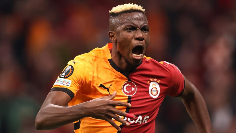 Victor Osimhen merayakan gol Galatasaray melawan Tottneham.