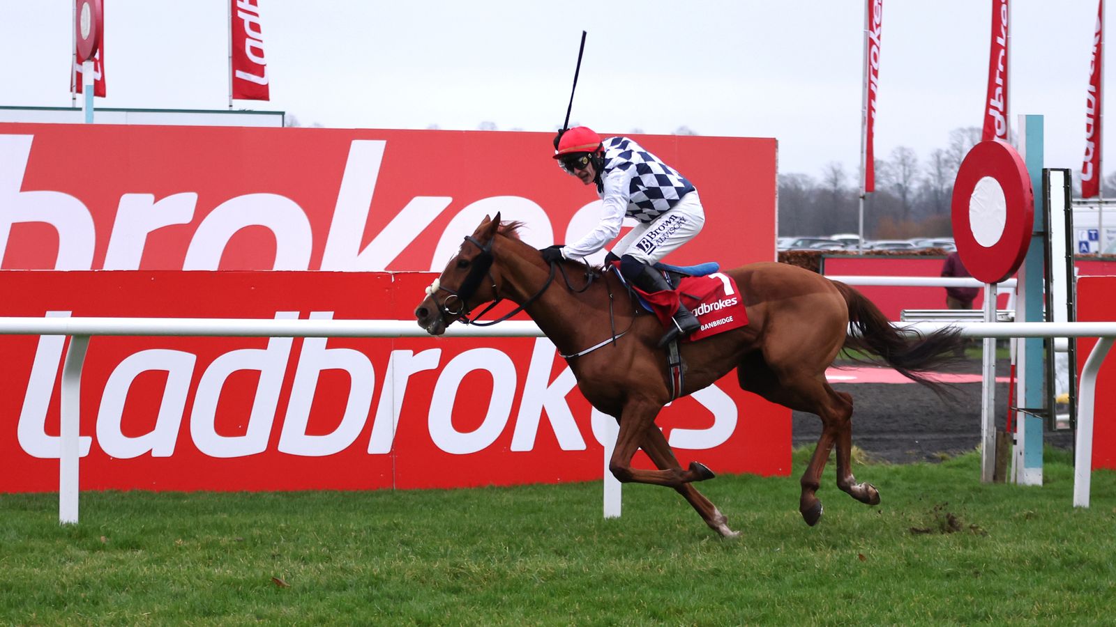 King George: Banbridge reels in Il Est Francais for Kempton glory