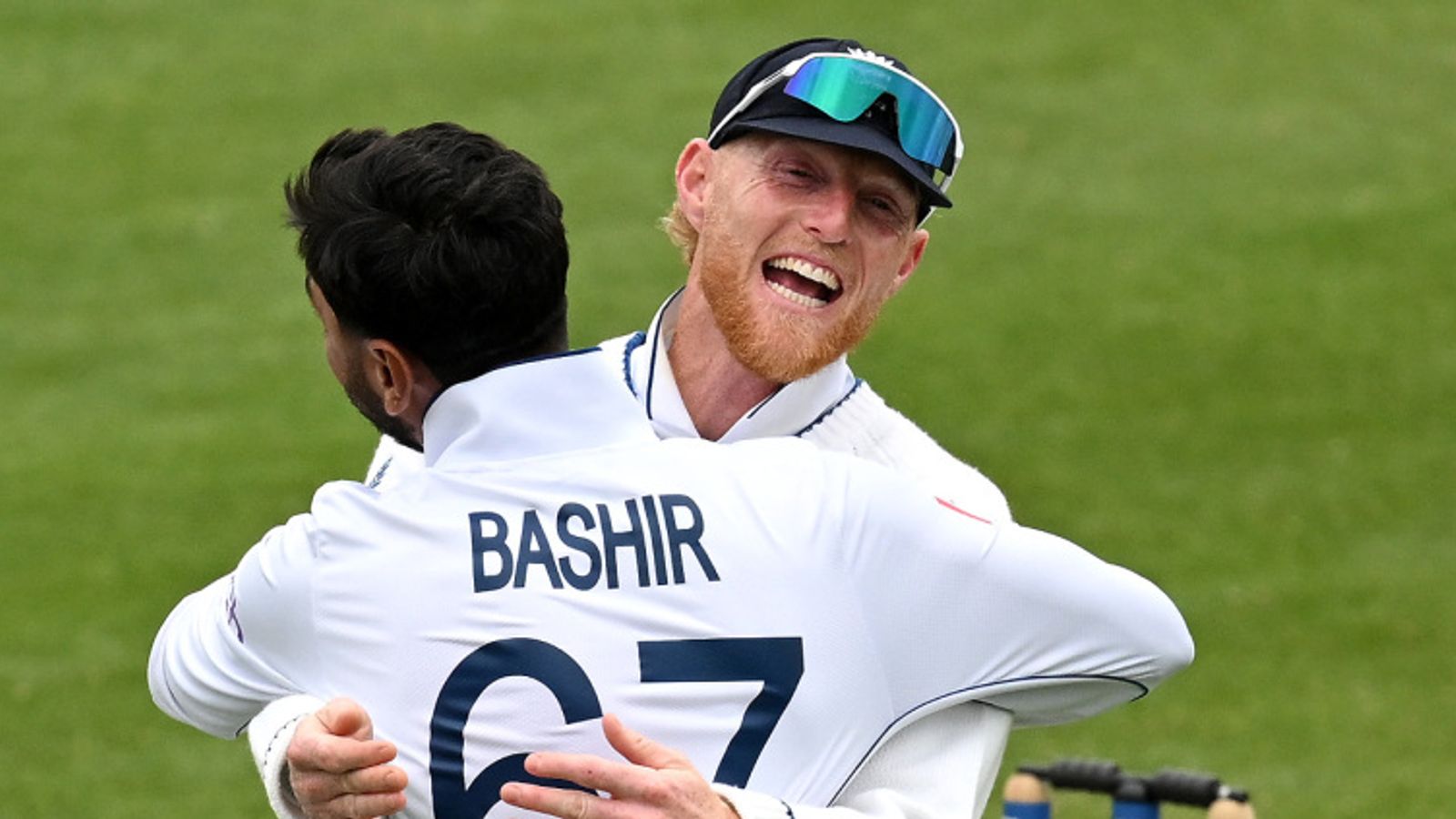 England clinch series win over New Zealand with 323-run hammering of hosts in second Test