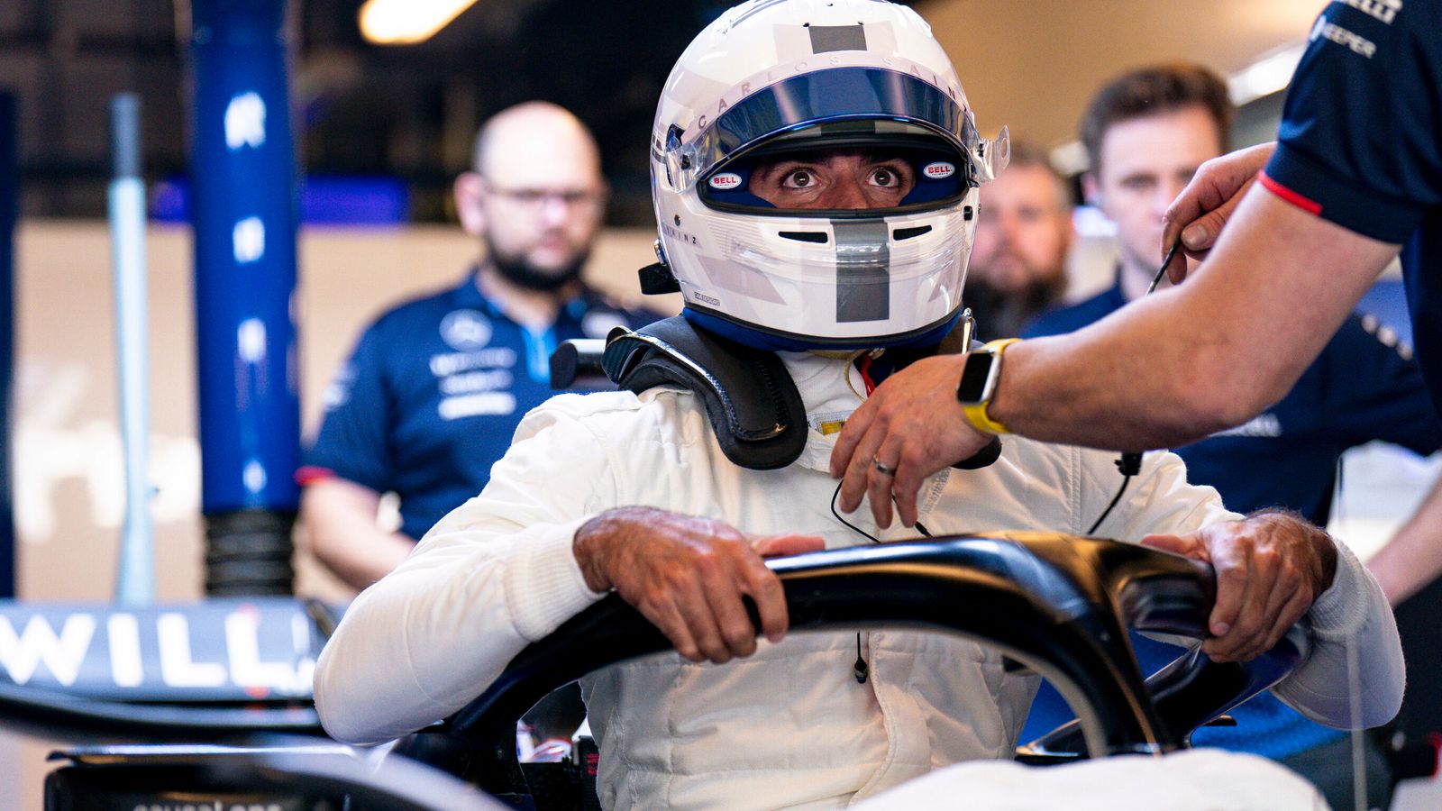 Abu Dhabi test: First look at F1 2025 as Carlos Sainz for Williams ...