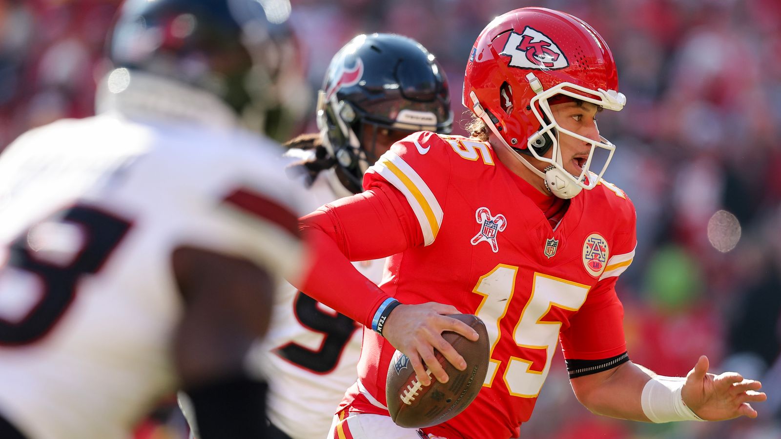 NFL results and highlights: Patrick Mahomes inspires as Kansas City Chiefs beat Houston Texans 27-19 to close on top seed