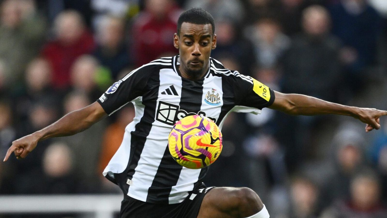 Newcastle Vs Aston Villa LIVE! Premier League Team News, Updates, Match ...