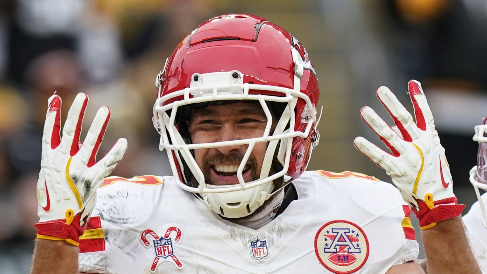 https://e0.365dm.com/24/12/1600x900/skysports-travis-kelce-kansas-city-chiefs_6785056.jpg?20241225210724