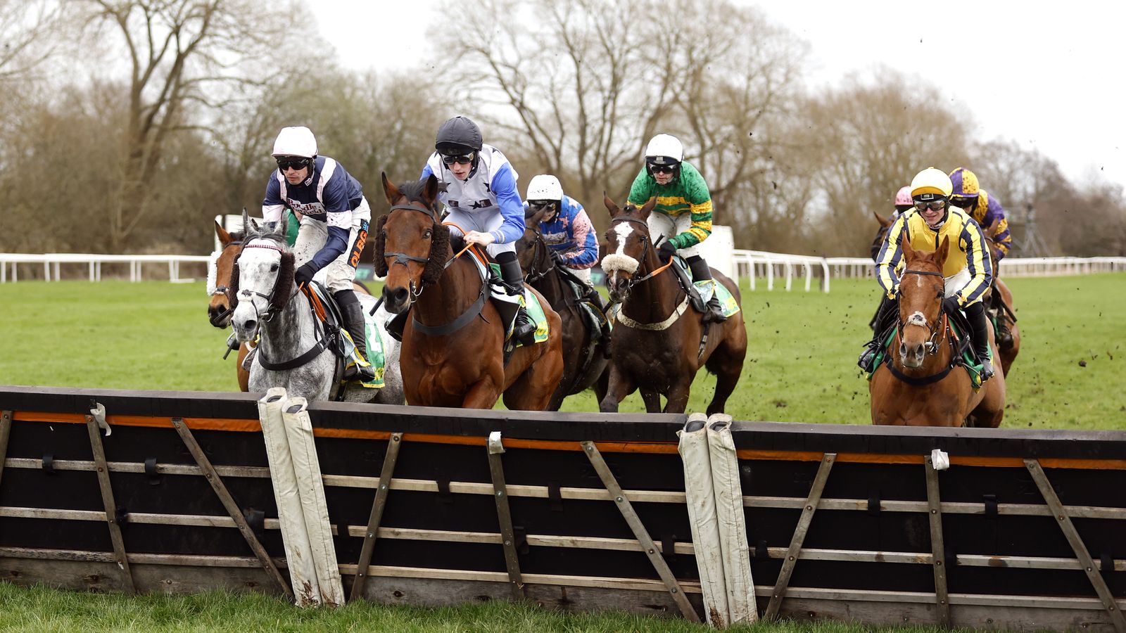 Today on Sky Sports Racing: Jumps action from Uttoxeter | Racing News Today on Sky Sports Racing: Jumps action from Uttoxeter | Racing News