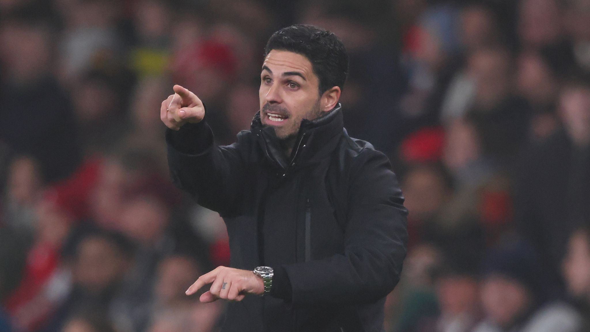 ميكيل أرتيتا يؤكد جاهزية أرسنال لاستغلال أي تعثر ليفربول في سباق الدوري الإنجليزي