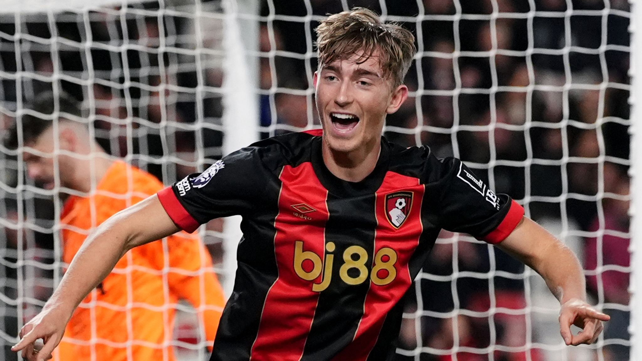 Bournemouth 1-0 Tottenham: Dean Huijsen becomes Cherries' youngest - Dean Huijsen Height – How Tall Is The Rising Football Star?