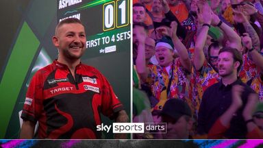 What is going on?! Aspinall distracted mid-game by WILD Ally Pally crowd!