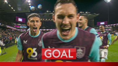 Roberts strikes for Burnley with a screamer to level the game!