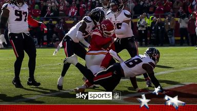 Mahomes rides big hits to score opening TD against Texans