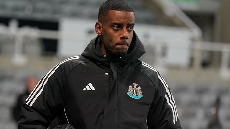 Newcastle United's Alexander Isak arrives ahead of the Premier League match against Liverpool at St. James' Park