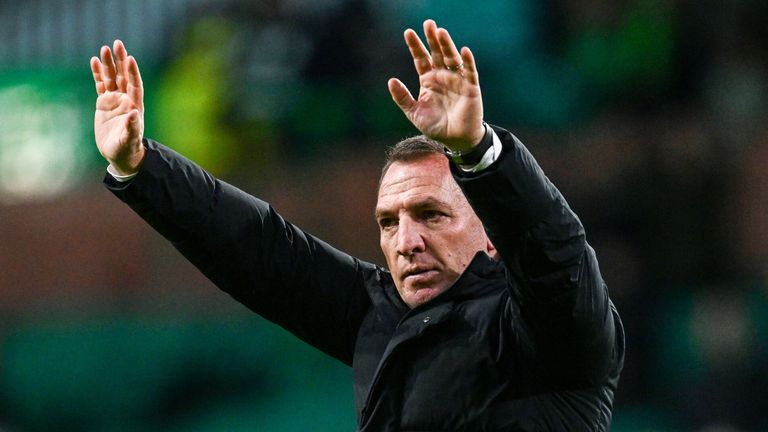 GLASGOW, SCOTLAND - 26 DESEMBER: Manajer Celtic Brendan Rodgers penuh waktu selama pertandingan Liga Utama William Hill antara Celtic dan Motherwell di Celtic Park, pada 26 Desember 2024, di Glasgow, Skotlandia. (Foto oleh Rob Casey / Grup SNS)