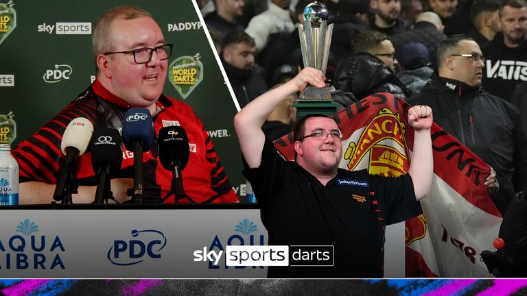 Stephen Bunting mengatakan dia ingin sekali memamerkan trofi Kejuaraan Dart Dunia 2025 di sekitar Anfield... terutama saat pemimpin liga saat ini menghadapi Manchester United di pertandingan berikutnya - langsung di Sky Sports!  