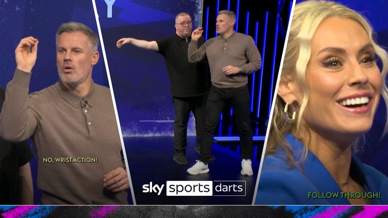 Stephen Bunting joined Jamie Carragher on Monday Night Darts as they reviewed Carragher&#39;s previous darts match against rival Gary Neville.