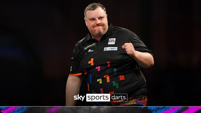 Ryan Joyce took out 124 to move ahead in the third set against Danny Noppert in their World Darts Championship clash.