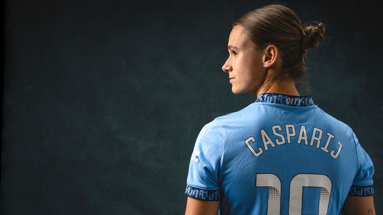 Kerstin Casparij signs a contract extension until 2027