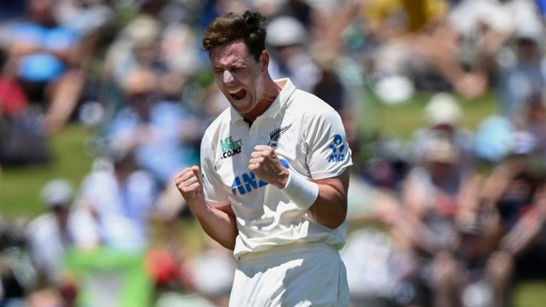 New Zealand bowler Matt Henry celebrates the wicket of England's Ben Duckett