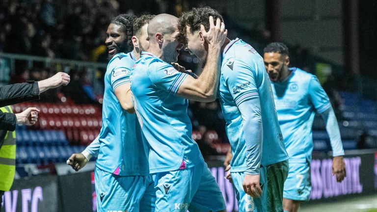 St Mirren's Smyth celebrates with Alex Gogic (left)