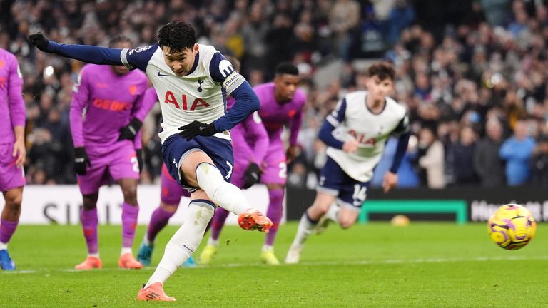 Heung-Min Son fails to convert a penalty against Wolves