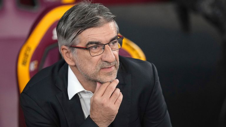 Roma's head coach Ivan Juric waits for the start of the Serie A soccer match between Roma and Torino, at Rome's Olympic Stadium, Italy, Thursday, Oct. 31, 2024. (AP Photo/Andrew Medichini)