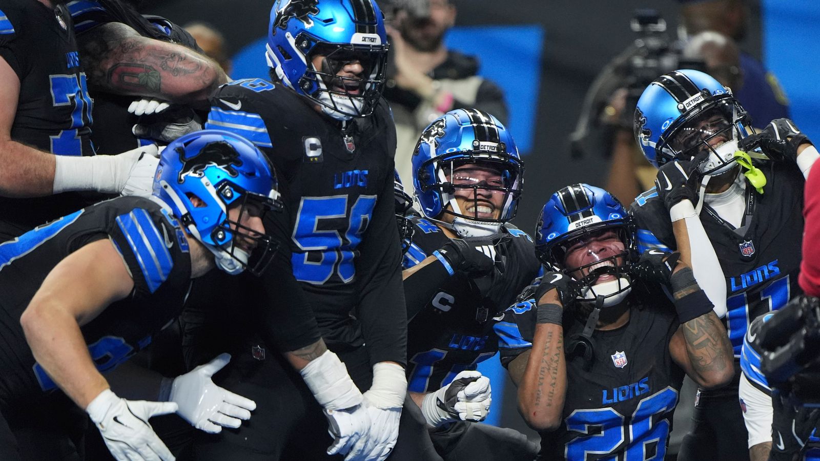 Minnesota Vikings 9-31 Detroit Lions: Lions take No 1 seed in NFC playoffs with convincing win in Week 18