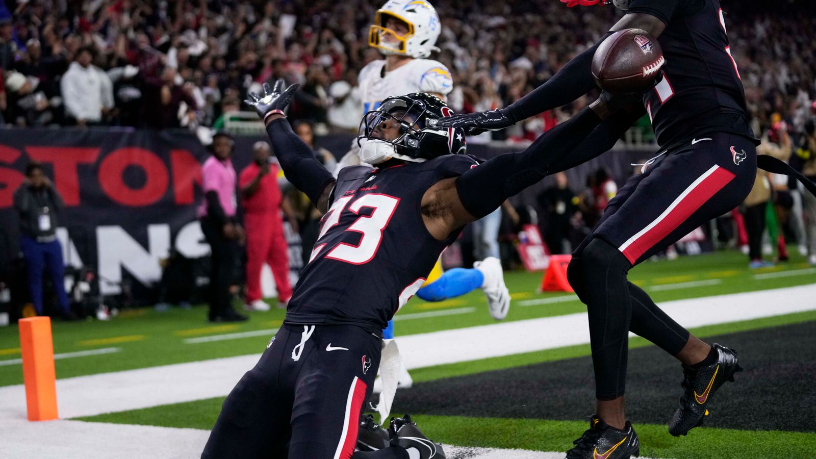 NFL 2025 playoffs LIVE: Touchdown updates, scores, video, results on ...