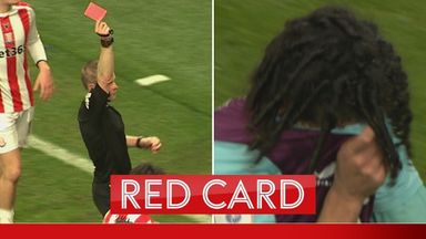 'What are you thinking?! | Ex-Man Utd player Hannibal sees red for stamp