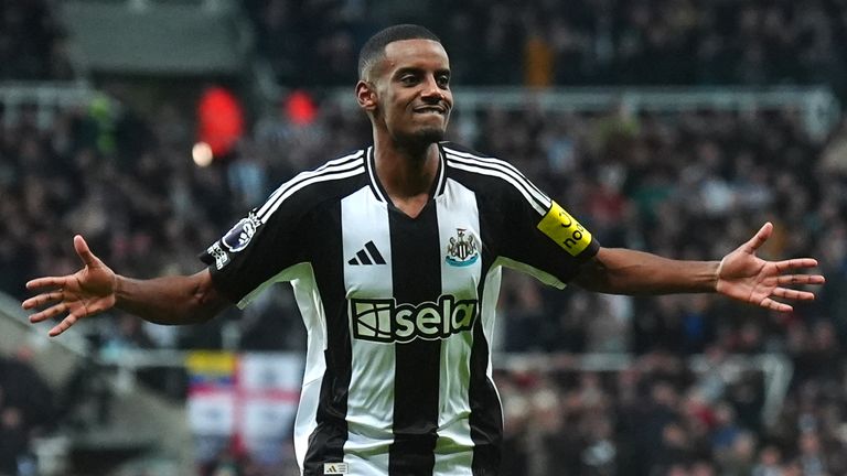 Alexander Isac celebrates his goal with Newcastle