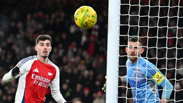 Kai Havertz misses a golden chance to pull a goal back for Arsenal