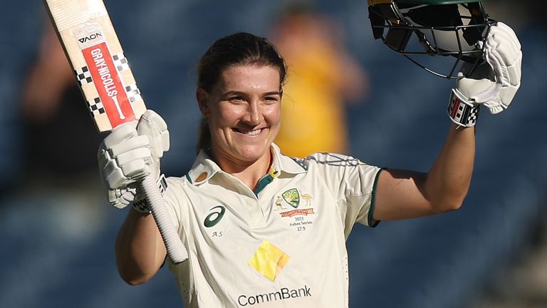 Annabel Sutherland put in a stunning performance with the bat to help AUstralia into a strong lead 
