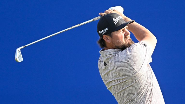 CORRECTS TO ANDREW NOVAK NOT HARRIS ENGLISH  - Andrew Novak hits his tee shot on the 16th hole on the South Course at Torrey Pines during the third round of the Farmers Insurance Open golf tournament Friday, Jan. 24, 2025, in San Diego. (AP Photo/Denis Poroy)