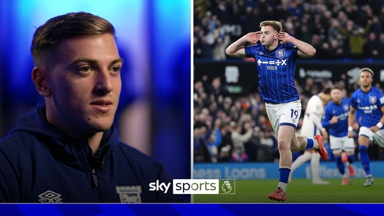 Ipswich Town striker Liam Delap is targeting being part of England's World Cup squad in 2026.