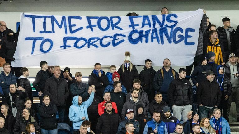 Rangers fans sent a message to the Ibrox board again