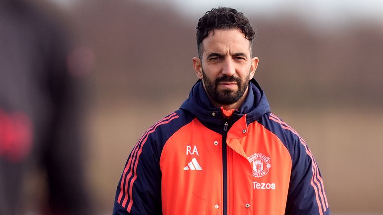 Ruben Amorim durante una sesión de entrenamiento en Carrington