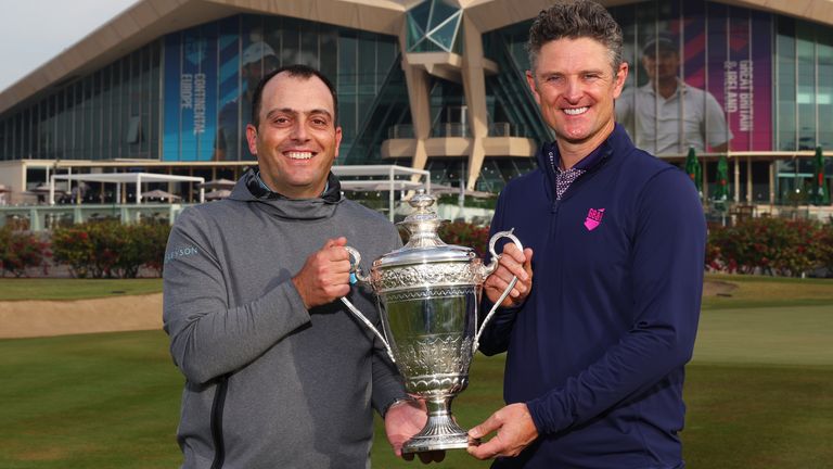     Francesco Molinari, Kapten Tim Kontinental Eropa dan Justin Rose, Kapten Tim Britania Raya & Irlandia berpose untuk foto sebelum Piala Tim di Resor Golf Abu Dhabi 