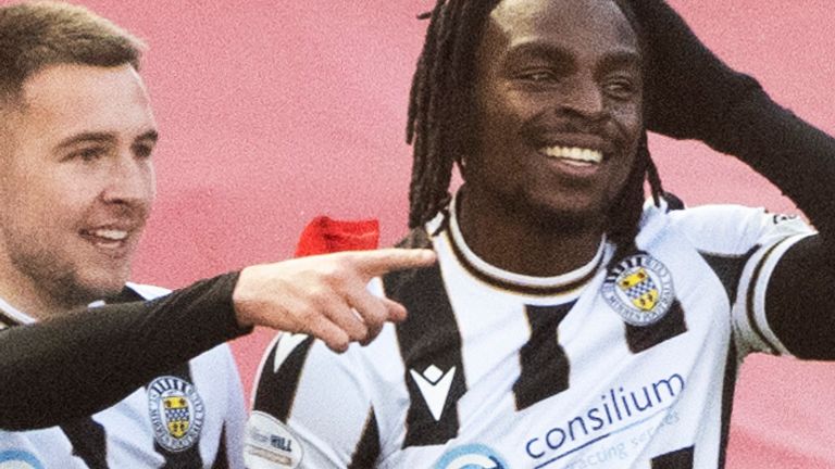 ABERDEEN, SCOTLAND - JANUARY 25: St MIrren...s Toyosi Olusanya celebrates after scoring to make it 1-0 during a William Hill Premiership match between Aberdeen and St Mirren at Pittodrie, on January 25, 2025, in Aberdeen, Scotland. (SNS Group/Paul Devlin)