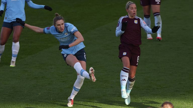 Vivianne Miedema scores from long range to give Man City a 2-1 lead against Aston Villa