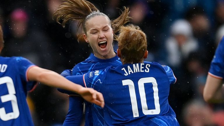 Guro Reiten celebrates after giving Chelsea a late lead against Arsenal