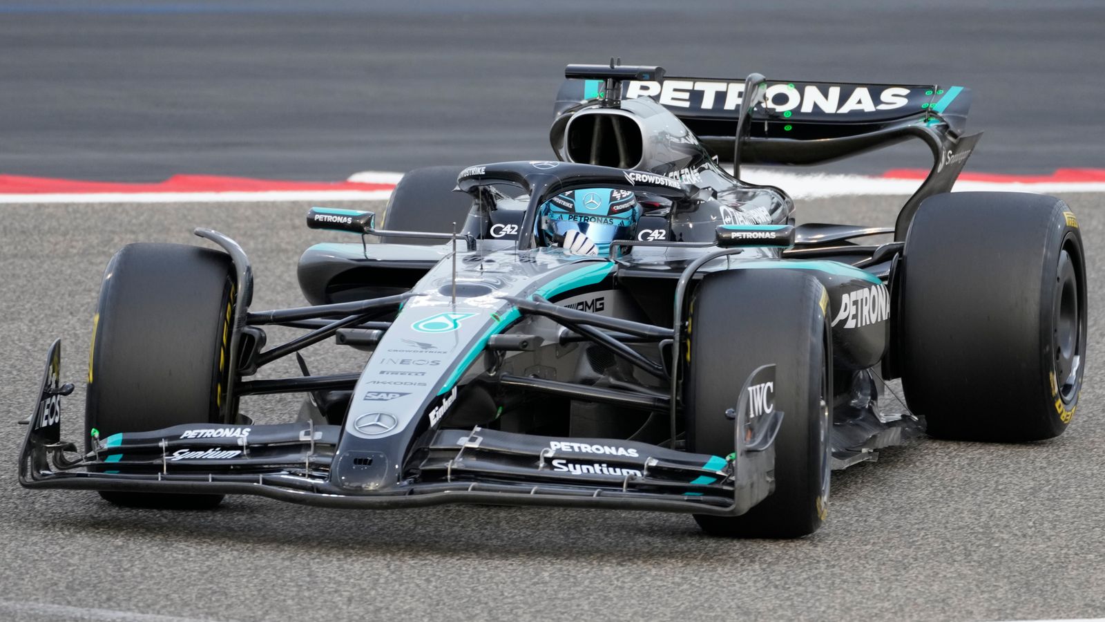 F1 Testing LIVE: Updates, results, stream, highlights as Lewis Hamilton ...