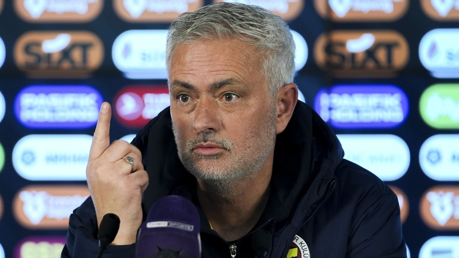 https://e0.365dm.com/25/02/1600x900/skysports-jose-mourinho-fenerbahce_6838895.jpg?20250224234831