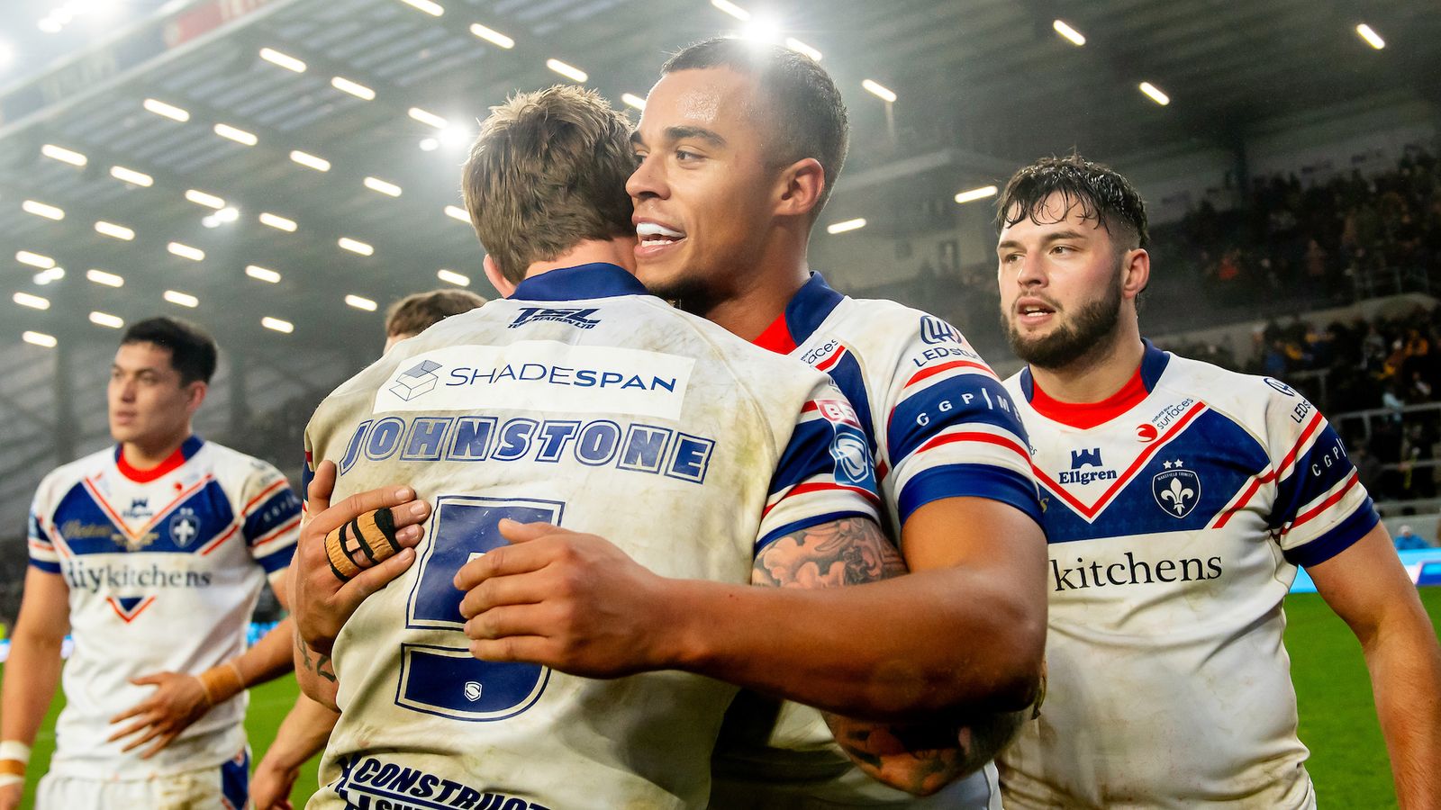 Wakefield battle to win over Leeds as St Helens demolish 'reserve' Salford 82-0