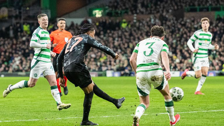 GLASGOW, SCOTLAND - FEBRUARY 12: Bayern Munich's Michael Olise scores to make it 1-0 during the UEFA Champions League 2024/25 League Knockout Play-off first leg match between Celtic and FC Bayern Munich at Celtic Park, on February 12, 2025, in Glasgow, Scotland.  (Photo by Paul Devlin / SNS Group)