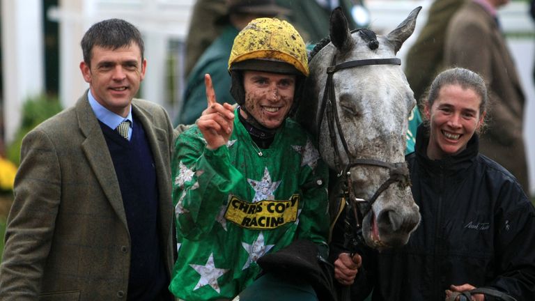 Paddy Brennan and Pigeon Island win the Grand Annual at Cheltenham