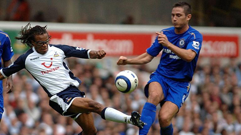 Tottenham's Edgar Davids and Chelsea midfielder Frank Lampard