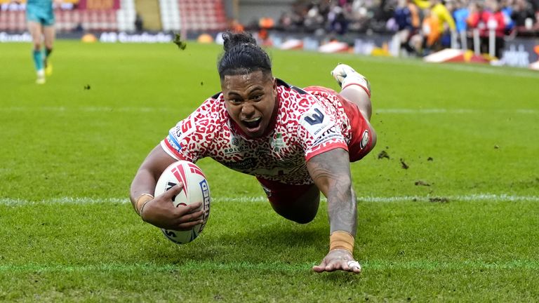 Armstrong and Niu score first Super League tries as Leigh beat Huddersfield