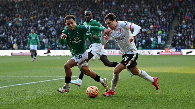 Federico Chiesa gagal mengesankan bagi Liverpool selama kalah dari Plymouth