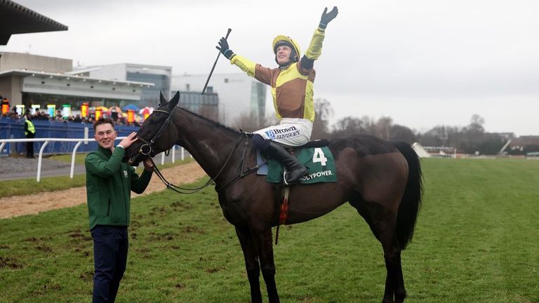 Galopin Des Champs wins a third Irish Gold Cup