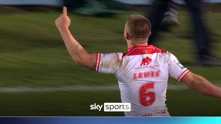 Mikey Lewis Hull KR