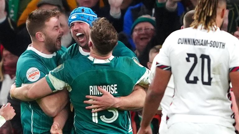 Tadhg Beirne celebrates the third attempt of Ireland's game