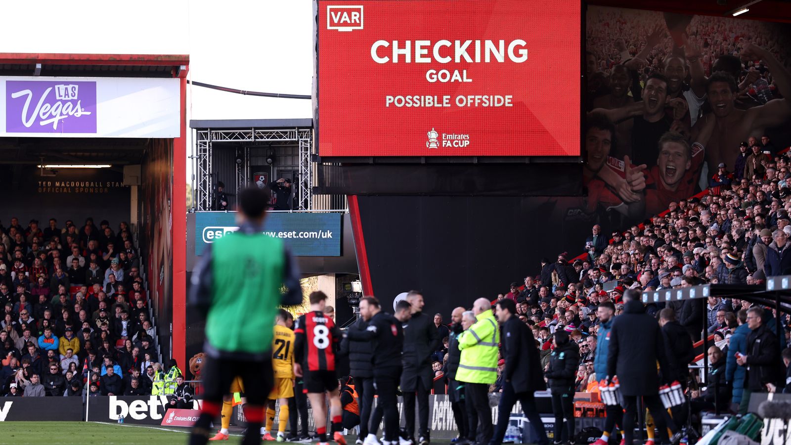 https://e0.365dm.com/25/03/1600x900/skysports-bournemouth-wolves_6843325.jpg?20250301165646